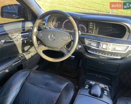 Мерседес С Класс 2010 в Киеве на Automoto.ua Черный Мерседес С Класс, объемом двигателя 5.5 л и пробегом 220 тыс. км за 17700 $, фото 40 на Automoto.ua