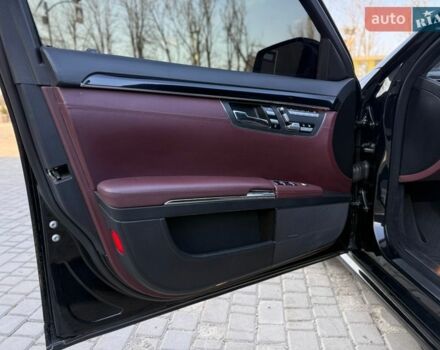 Чорний Мерседес С Клас, об'ємом двигуна 6.21 л та пробігом 166 тис. км за 23000 $, фото 49 на Automoto.ua