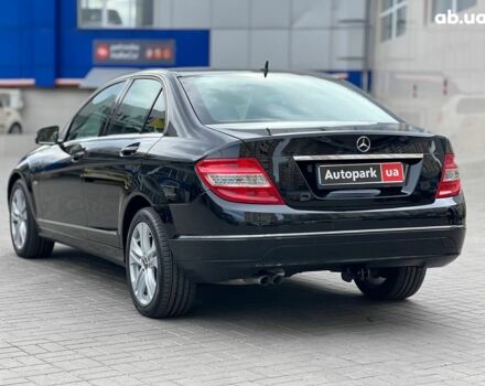 Черный Мерседес С Класс, объемом двигателя 2.2 л и пробегом 251 тыс. км за 10990 $, фото 4 на Automoto.ua