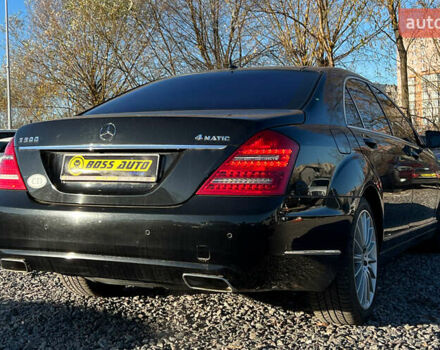 Черный Мерседес С Класс, объемом двигателя 5.46 л и пробегом 262 тыс. км за 14999 $, фото 5 на Automoto.ua