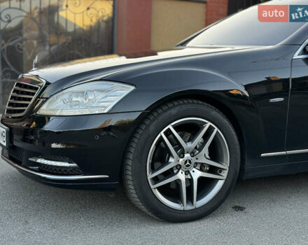 Черный Мерседес С Класс, объемом двигателя 3 л и пробегом 279 тыс. км за 18499 $, фото 31 на Automoto.ua