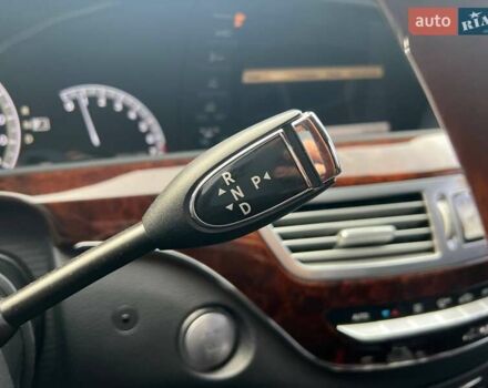 Черный Мерседес С Класс, объемом двигателя 5.46 л и пробегом 312 тыс. км за 19990 $, фото 18 на Automoto.ua