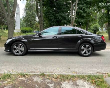 Черный Мерседес С Класс, объемом двигателя 5 л и пробегом 240 тыс. км за 13990 $, фото 11 на Automoto.ua