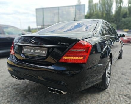 Черный Мерседес С Класс, объемом двигателя 5.5 л и пробегом 176 тыс. км за 15000 $, фото 7 на Automoto.ua