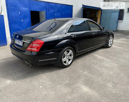 Черный Мерседес С Класс, объемом двигателя 5.46 л и пробегом 296 тыс. км за 17500 $, фото 3 на Automoto.ua