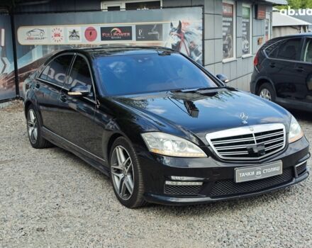 Черный Мерседес С Класс, объемом двигателя 5.5 л и пробегом 176 тыс. км за 15000 $, фото 2 на Automoto.ua