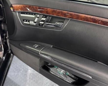 Черный Мерседес С Класс, объемом двигателя 5.46 л и пробегом 175 тыс. км за 16300 $, фото 18 на Automoto.ua