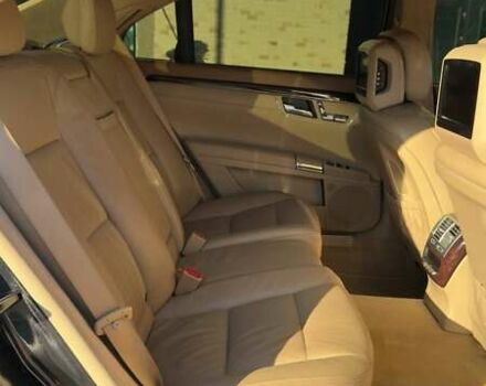 Черный Мерседес С Класс, объемом двигателя 5.46 л и пробегом 241 тыс. км за 16500 $, фото 10 на Automoto.ua