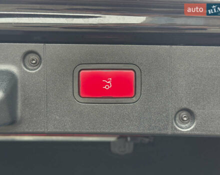 Черный Мерседес С Класс, объемом двигателя 4.66 л и пробегом 158 тыс. км за 12500 $, фото 24 на Automoto.ua