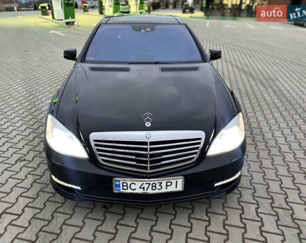 Черный Мерседес С Класс, объемом двигателя 5.5 л и пробегом 229 тыс. км за 16666 $, фото 14 на Automoto.ua