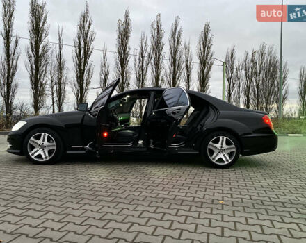 Черный Мерседес С Класс, объемом двигателя 5.5 л и пробегом 229 тыс. км за 16666 $, фото 43 на Automoto.ua