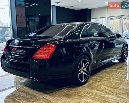 Черный Мерседес С Класс, объемом двигателя 4.7 л и пробегом 175 тыс. км за 24900 $, фото 9 на Automoto.ua