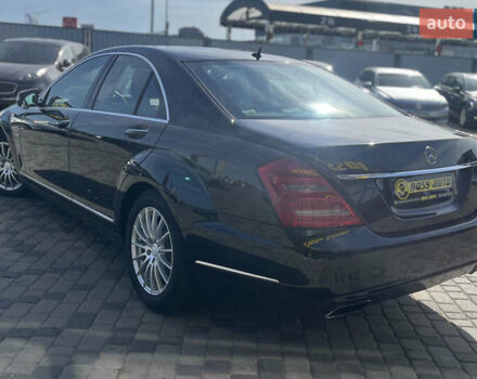 Черный Мерседес С Класс, объемом двигателя 3 л и пробегом 455 тыс. км за 15999 $, фото 4 на Automoto.ua