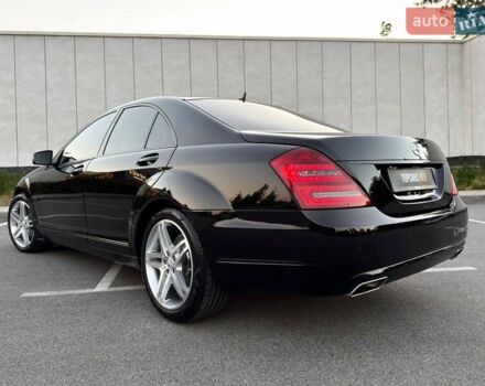 Чорний Мерседес С Клас, об'ємом двигуна 3 л та пробігом 211 тис. км за 23400 $, фото 10 на Automoto.ua