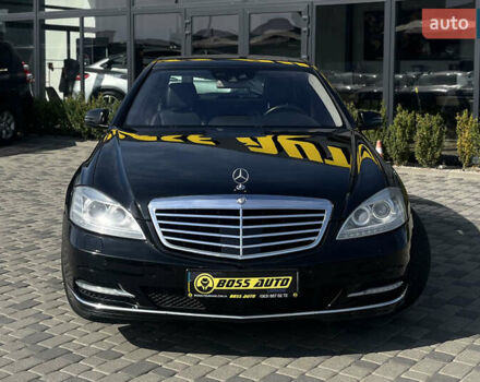 Черный Мерседес С Класс, объемом двигателя 3 л и пробегом 455 тыс. км за 16550 $, фото 1 на Automoto.ua