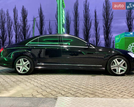 Черный Мерседес С Класс, объемом двигателя 5.5 л и пробегом 229 тыс. км за 16666 $, фото 64 на Automoto.ua