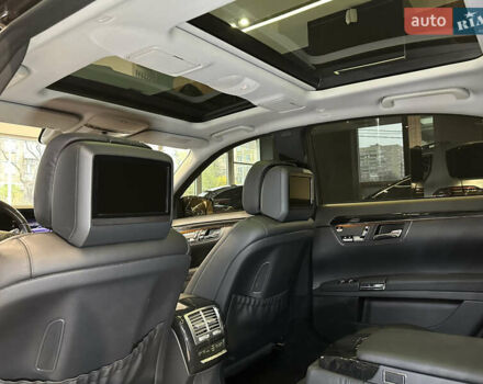 Черный Мерседес С Класс, объемом двигателя 4.7 л и пробегом 175 тыс. км за 24900 $, фото 45 на Automoto.ua