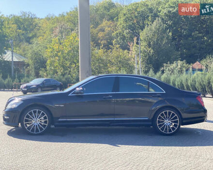 Черный Мерседес С Класс, объемом двигателя 4.66 л и пробегом 280 тыс. км за 18400 $, фото 5 на Automoto.ua