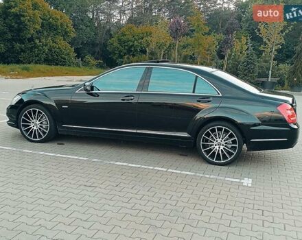 Черный Мерседес С Класс, объемом двигателя 4.7 л и пробегом 288 тыс. км за 12800 $, фото 29 на Automoto.ua