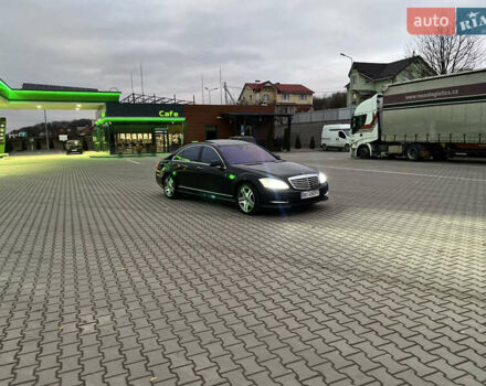 Черный Мерседес С Класс, объемом двигателя 5.5 л и пробегом 229 тыс. км за 16666 $, фото 50 на Automoto.ua