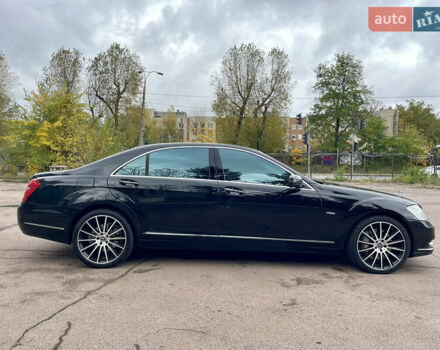 Мерседес С Клас 2011 у Києві на Automoto.ua Чорний Мерседес С Клас, об'ємом двигуна 4.66 л та пробігом 290 тис. км за 11995 $, фото 19 на Automoto.ua