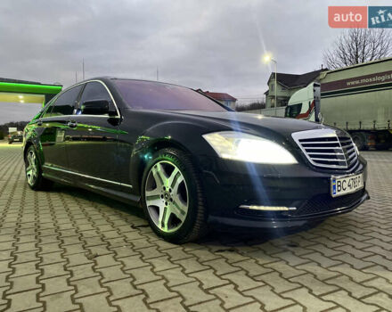 Черный Мерседес С Класс, объемом двигателя 5.5 л и пробегом 229 тыс. км за 16666 $, фото 59 на Automoto.ua