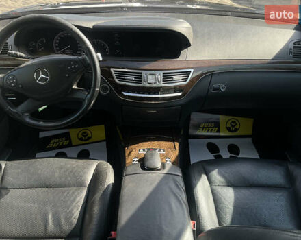 Черный Мерседес С Класс, объемом двигателя 3 л и пробегом 455 тыс. км за 16550 $, фото 8 на Automoto.ua