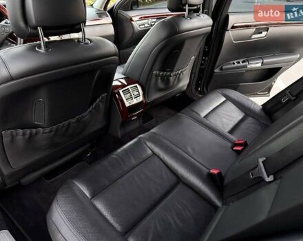 Чорний Мерседес С Клас, об'ємом двигуна 3 л та пробігом 211 тис. км за 23400 $, фото 54 на Automoto.ua