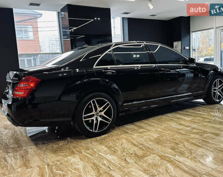 Черный Мерседес С Класс, объемом двигателя 4.7 л и пробегом 175 тыс. км за 24900 $, фото 7 на Automoto.ua