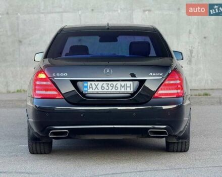 Черный Мерседес С Класс, объемом двигателя 4.66 л и пробегом 240 тыс. км за 13700 $, фото 4 на Automoto.ua