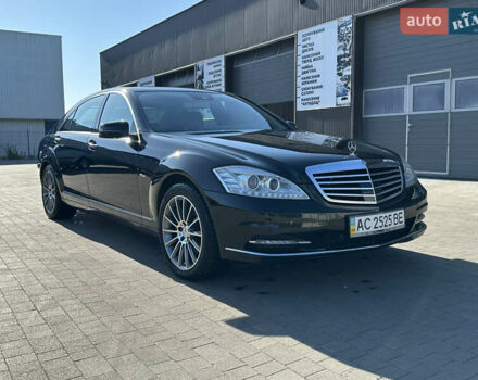 Черный Мерседес С Класс, объемом двигателя 3 л и пробегом 175 тыс. км за 28500 $, фото 2 на Automoto.ua