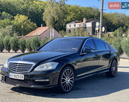 Черный Мерседес С Класс, объемом двигателя 4.66 л и пробегом 280 тыс. км за 18400 $, фото 3 на Automoto.ua