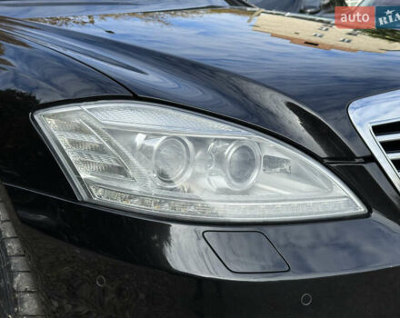 Чорний Мерседес С Клас, об'ємом двигуна 3 л та пробігом 337 тис. км за 19900 $, фото 9 на Automoto.ua