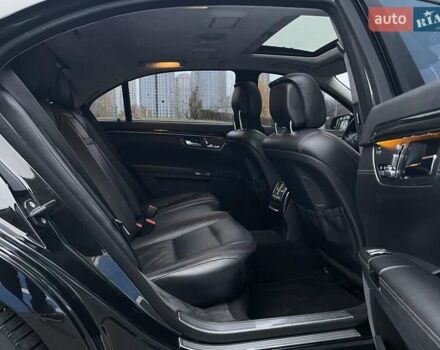 Чорний Мерседес С Клас, об'ємом двигуна 4.66 л та пробігом 227 тис. км за 16500 $, фото 39 на Automoto.ua