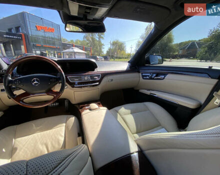 Черный Мерседес С Класс, объемом двигателя 4.66 л и пробегом 280 тыс. км за 18400 $, фото 23 на Automoto.ua