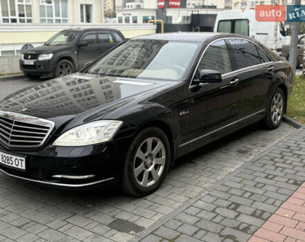 Черный Мерседес С Класс, объемом двигателя 5.5 л и пробегом 150 тыс. км за 17999 $, фото 89 на Automoto.ua