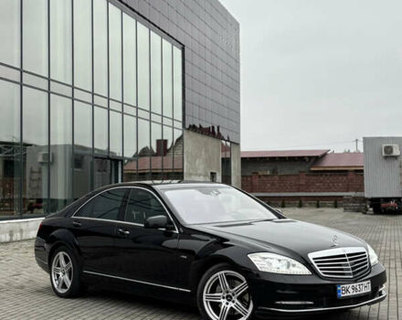 Черный Мерседес С Класс, объемом двигателя 3 л и пробегом 360 тыс. км за 17999 $, фото 3 на Automoto.ua