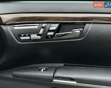 Черный Мерседес С Класс, объемом двигателя 3 л и пробегом 360 тыс. км за 17999 $, фото 27 на Automoto.ua