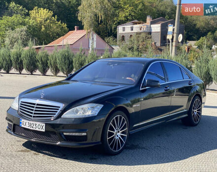Черный Мерседес С Класс, объемом двигателя 4.66 л и пробегом 280 тыс. км за 18400 $, фото 4 на Automoto.ua