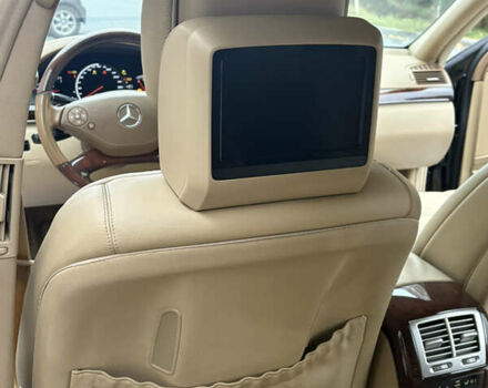 Черный Мерседес С Класс, объемом двигателя 5.5 л и пробегом 150 тыс. км за 17999 $, фото 33 на Automoto.ua