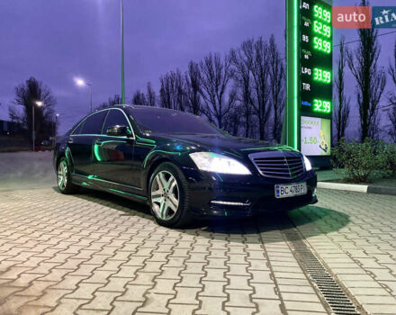 Черный Мерседес С Класс, объемом двигателя 5.5 л и пробегом 229 тыс. км за 16666 $, фото 62 на Automoto.ua