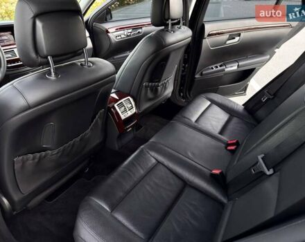 Чорний Мерседес С Клас, об'ємом двигуна 3 л та пробігом 211 тис. км за 23400 $, фото 55 на Automoto.ua