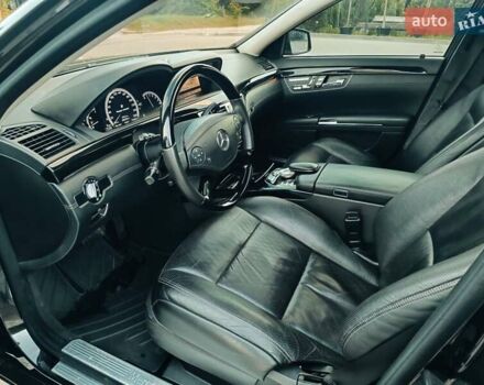 Черный Мерседес С Класс, объемом двигателя 4.7 л и пробегом 288 тыс. км за 12800 $, фото 43 на Automoto.ua