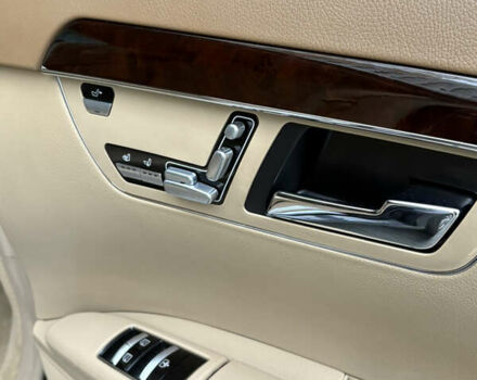 Черный Мерседес С Класс, объемом двигателя 5.5 л и пробегом 150 тыс. км за 17999 $, фото 24 на Automoto.ua