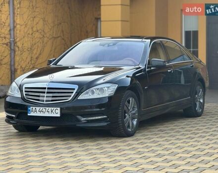 Черный Мерседес С Класс, объемом двигателя 4.6 л и пробегом 560 тыс. км за 15000 $, фото 3 на Automoto.ua