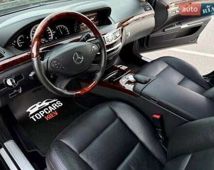 Чорний Мерседес С Клас, об'ємом двигуна 3 л та пробігом 211 тис. км за 23400 $, фото 29 на Automoto.ua