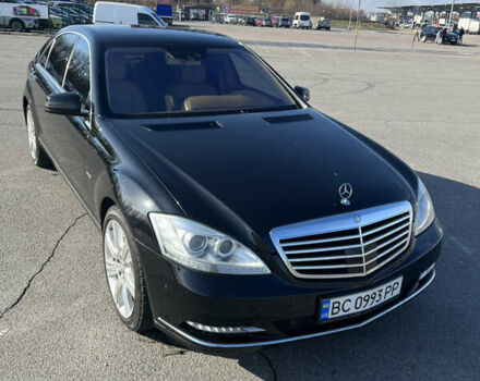 Чорний Мерседес С Клас, об'ємом двигуна 4.7 л та пробігом 252 тис. км за 14000 $, фото 9 на Automoto.ua