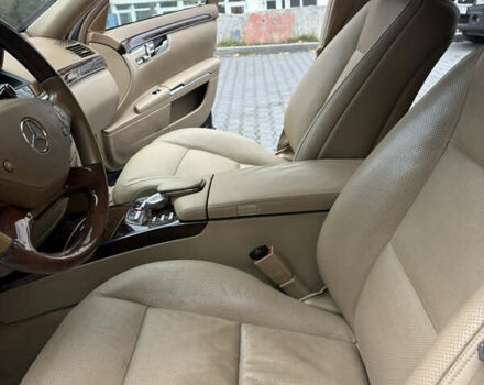 Черный Мерседес С Класс, объемом двигателя 5.5 л и пробегом 150 тыс. км за 17999 $, фото 58 на Automoto.ua