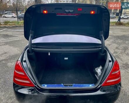 Чорний Мерседес С Клас, об'ємом двигуна 5.51 л та пробігом 98 тис. км за 25500 $, фото 34 на Automoto.ua