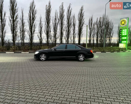 Черный Мерседес С Класс, объемом двигателя 5.5 л и пробегом 229 тыс. км за 16666 $, фото 52 на Automoto.ua